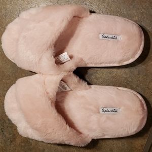 Splendid comfy slippers